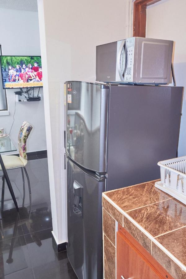 Cozy Apartment Excellent Location, Air Conditioning Cali Exterior foto